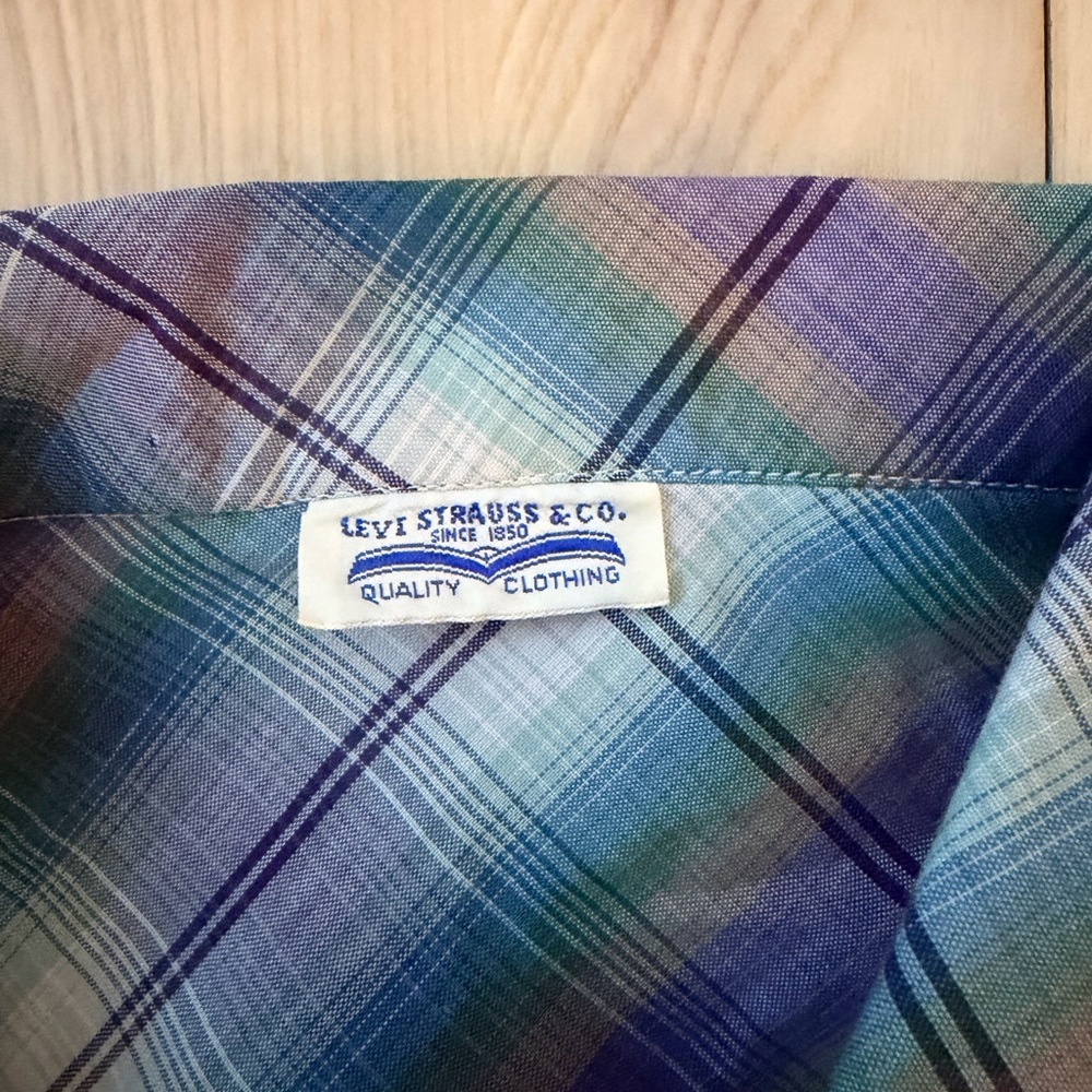 Vintage Levi's Women Multicolor Plaid Shirt - Picture 2 of 2